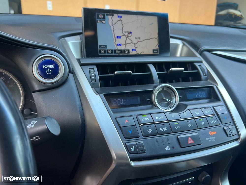 Lexus NX 300h Executive - 6