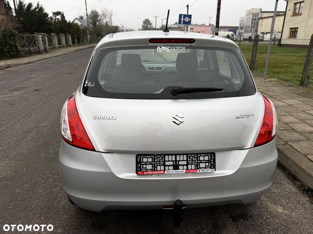 Suzuki Swift - 8