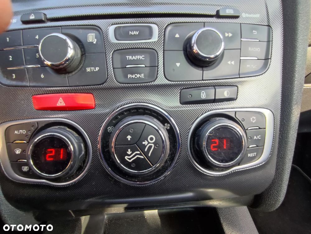 Citroën C4 2.0 HDi Exclusive - 22