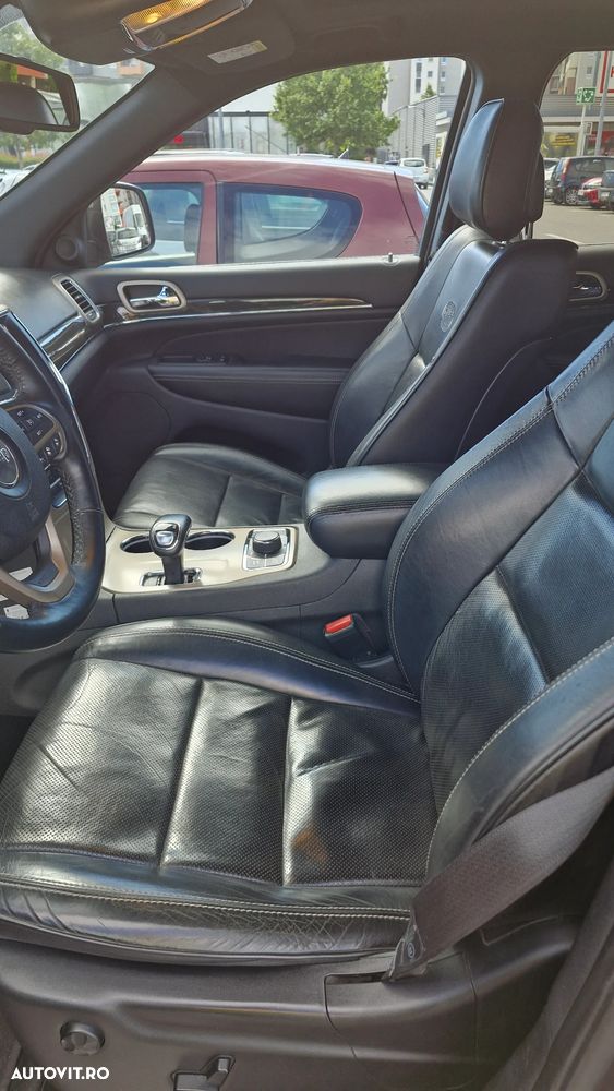 Jeep Grand Cherokee - 10