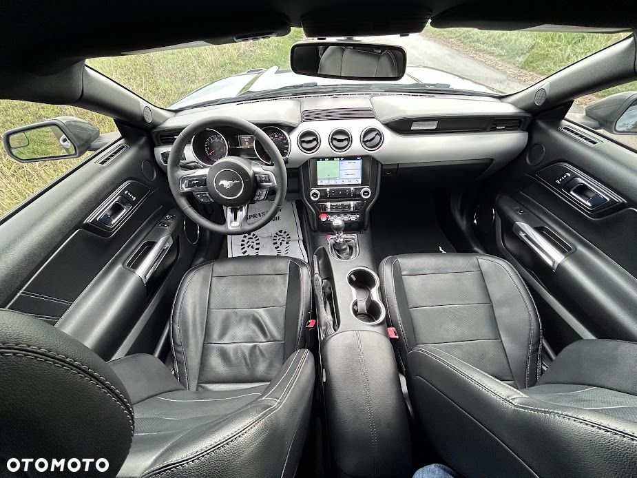 Ford Mustang 5.0 V8 GT - 22