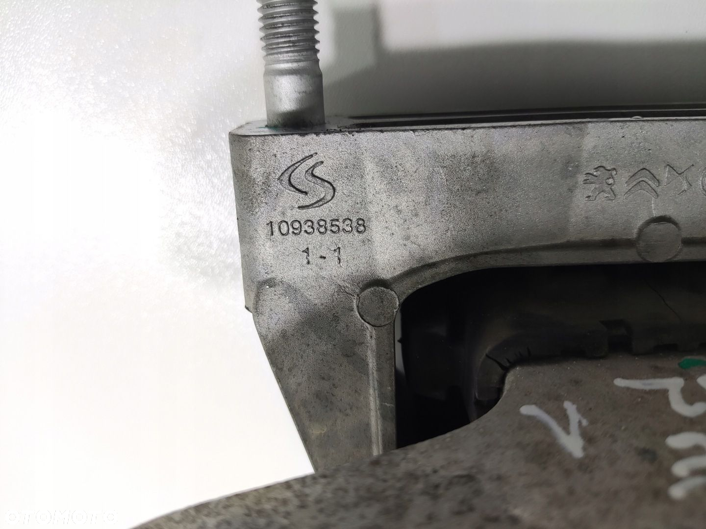 ŁAPA PODUSZKA SILNIKA OPEL CORSA E-CORSA ELEKTRYK 9826551380 2019-2024 - 5