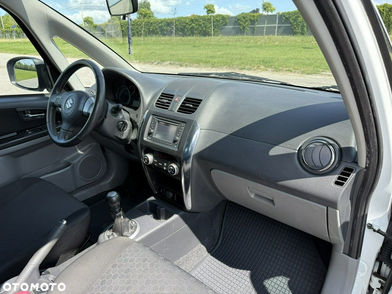 Suzuki SX4 - 10