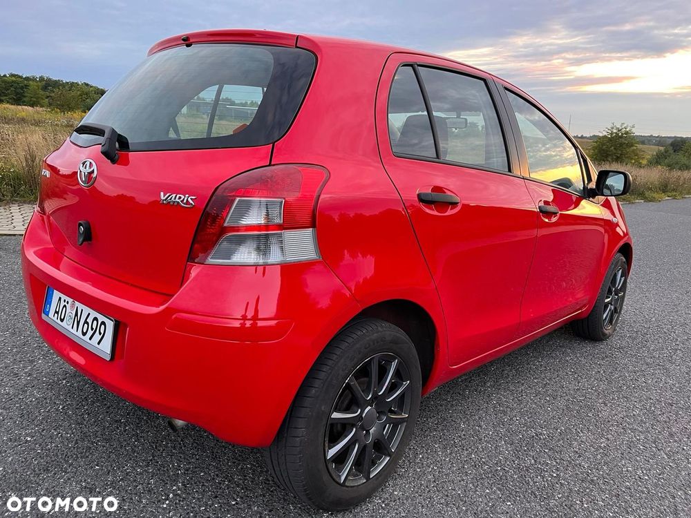 Toyota Yaris 1.0 Terra A/C - 3