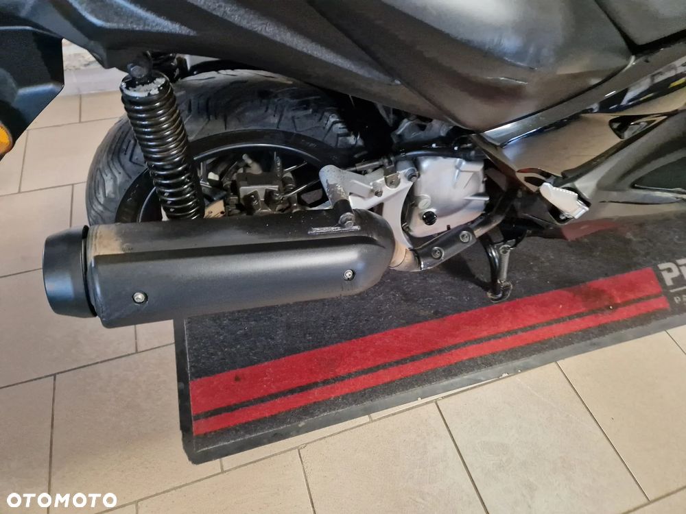 Yamaha X-max - 15