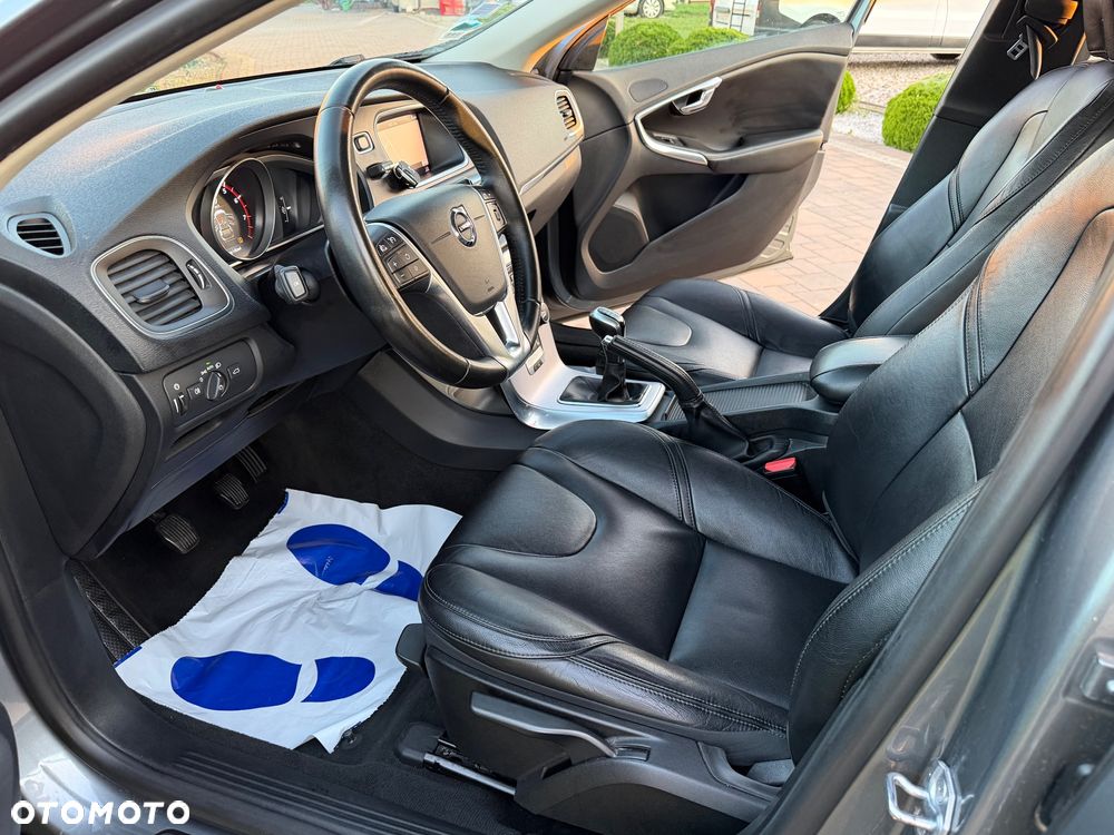 Volvo V40 T2 Inscription - 34