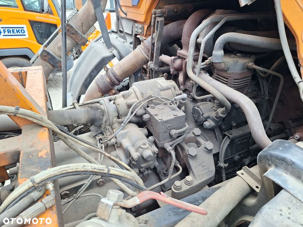 Versalift 1824 4X4 + Kropice + Sypač - 35