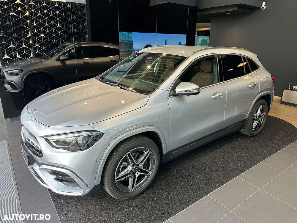 Mercedes-Benz GLA - 4