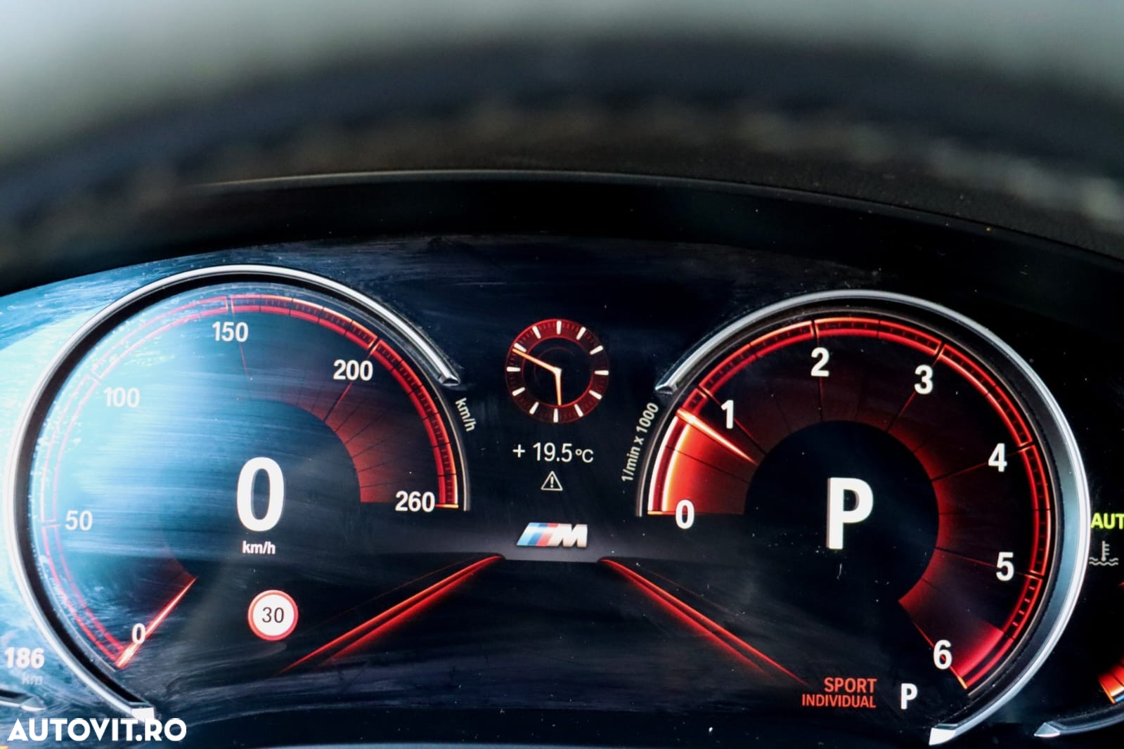 BMW Seria 5 520d xDrive AT - 13