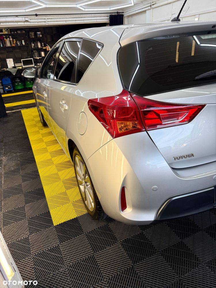 Toyota Auris 1.8 HSD Prestige NAVI - 9
