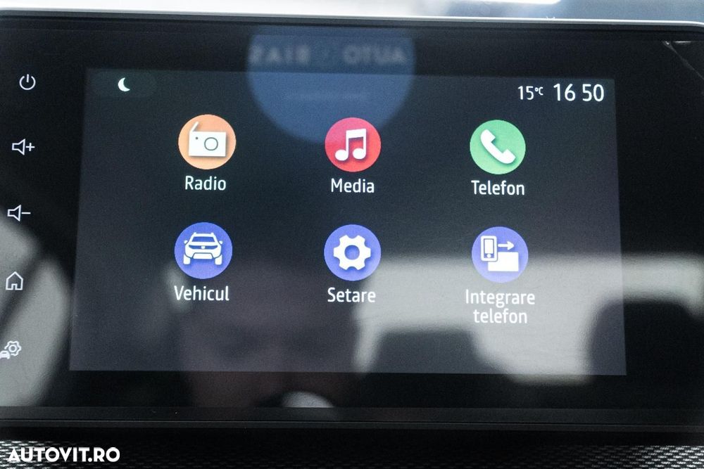 Dacia Logan TCe 90 MT6 Prestige - 38