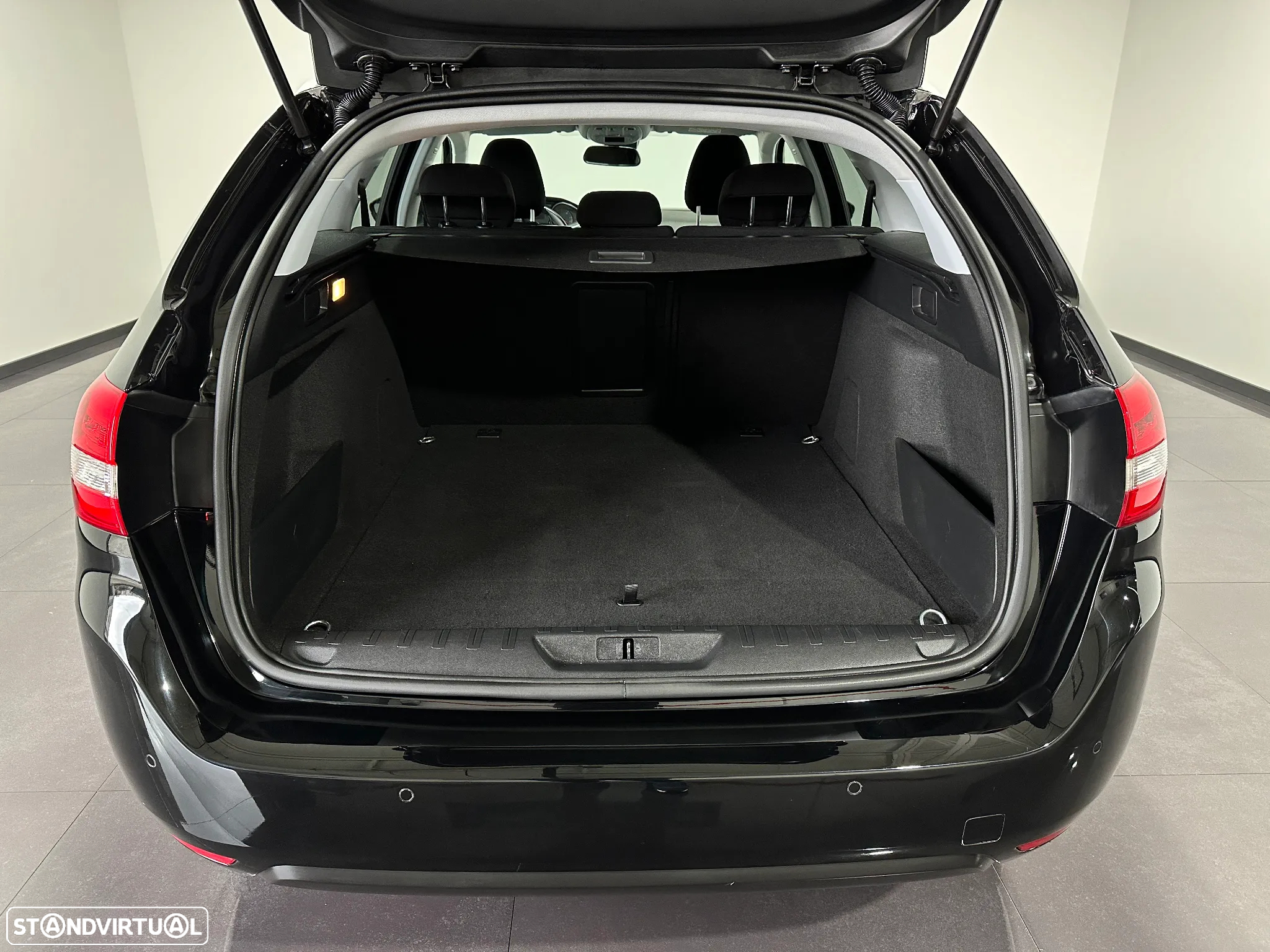 Peugeot 308 SW 1.5 BlueHDi Style - 46