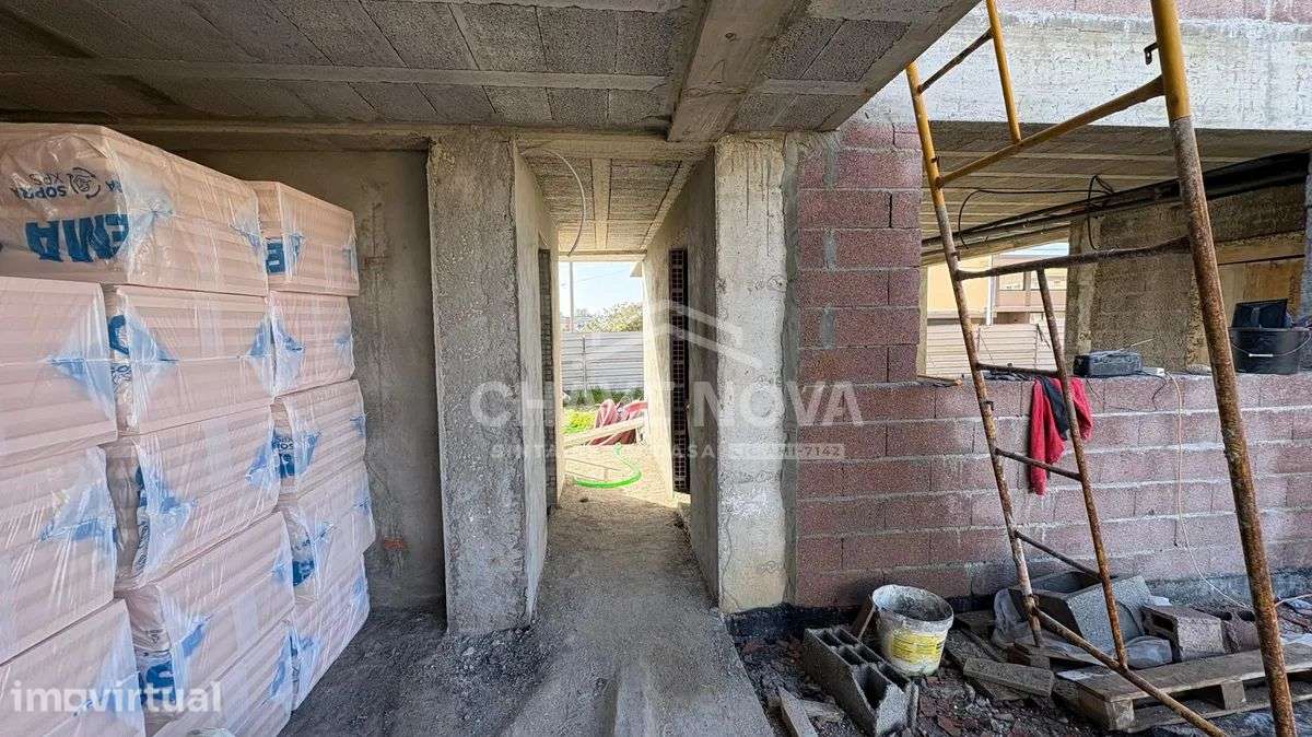 Moradia Isolada V4 c/ Piscina Aquecida em Esmoriz - Grande imagem: 3/24