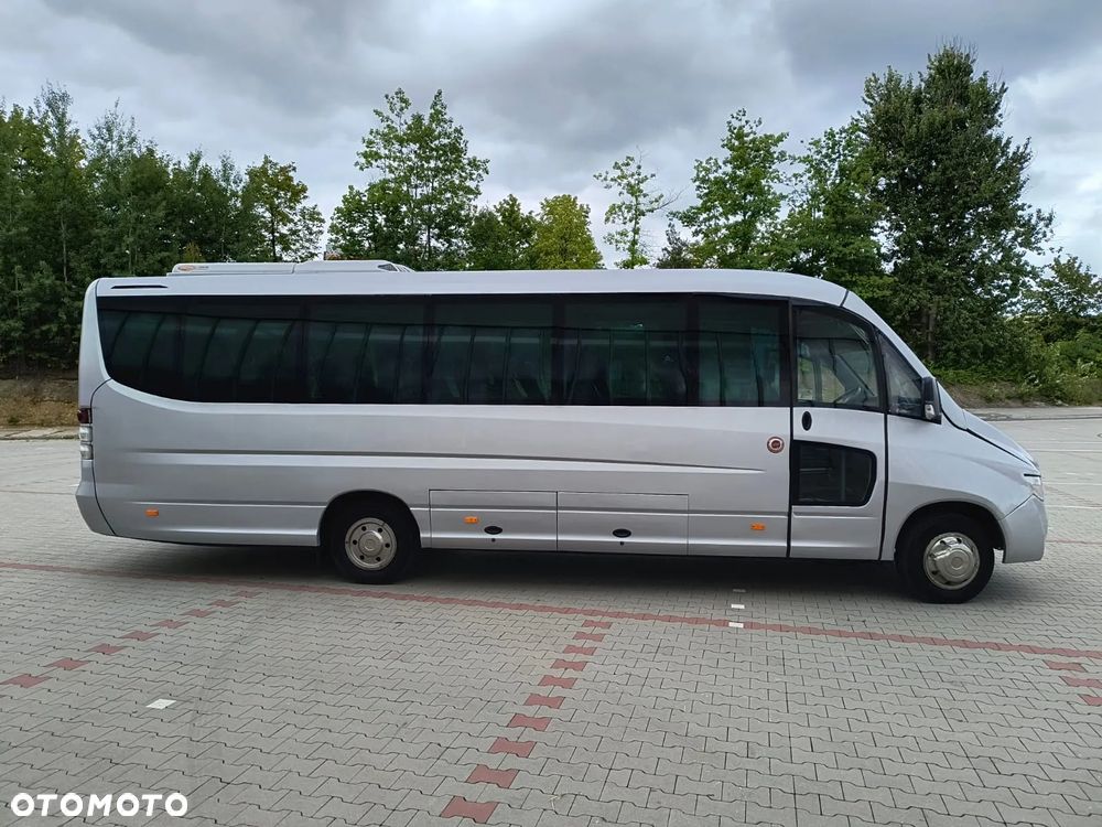 Mercedes-Benz SUNRIDER 818D - 3