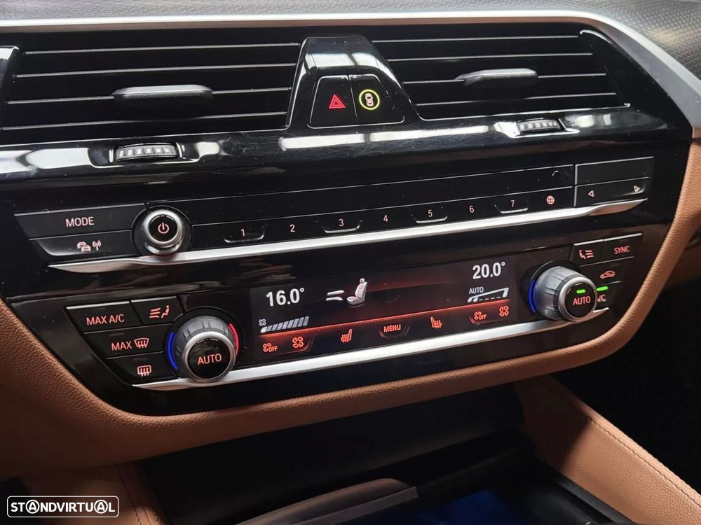 BMW 530 e Pack M - 17