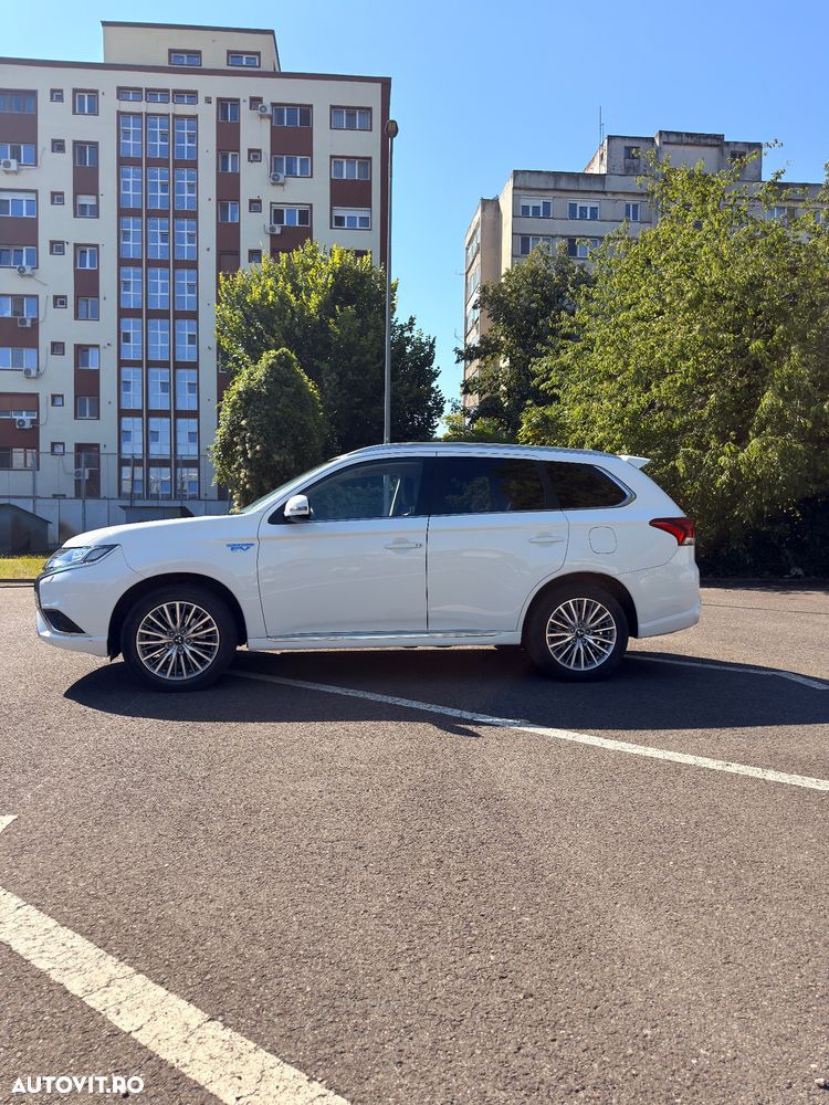 Mitsubishi Outlander 2.4 4WD - 1