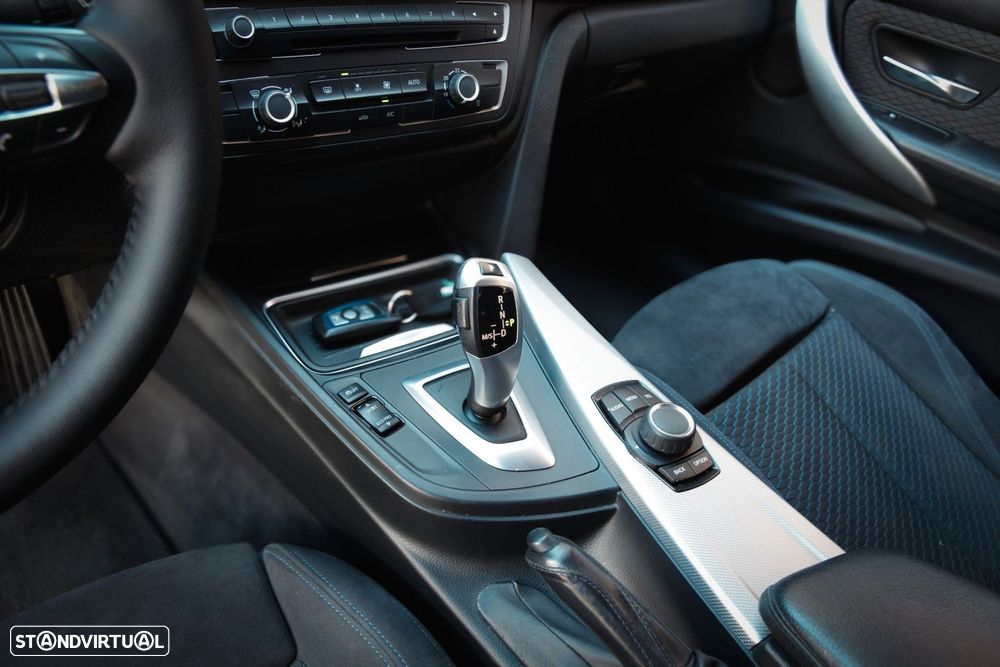BMW 318 d Auto Pack M - 16