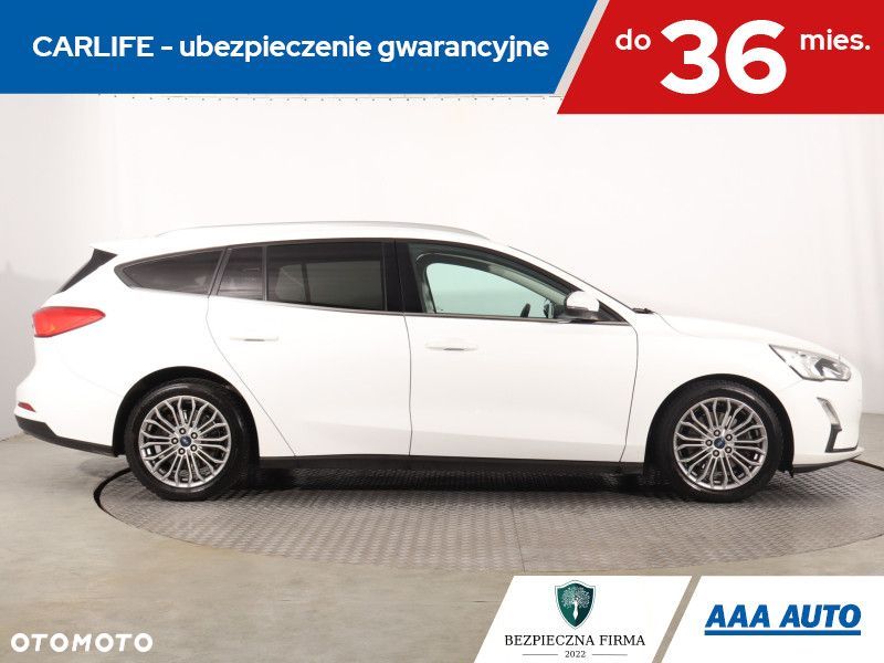 Ford Focus SW - 8