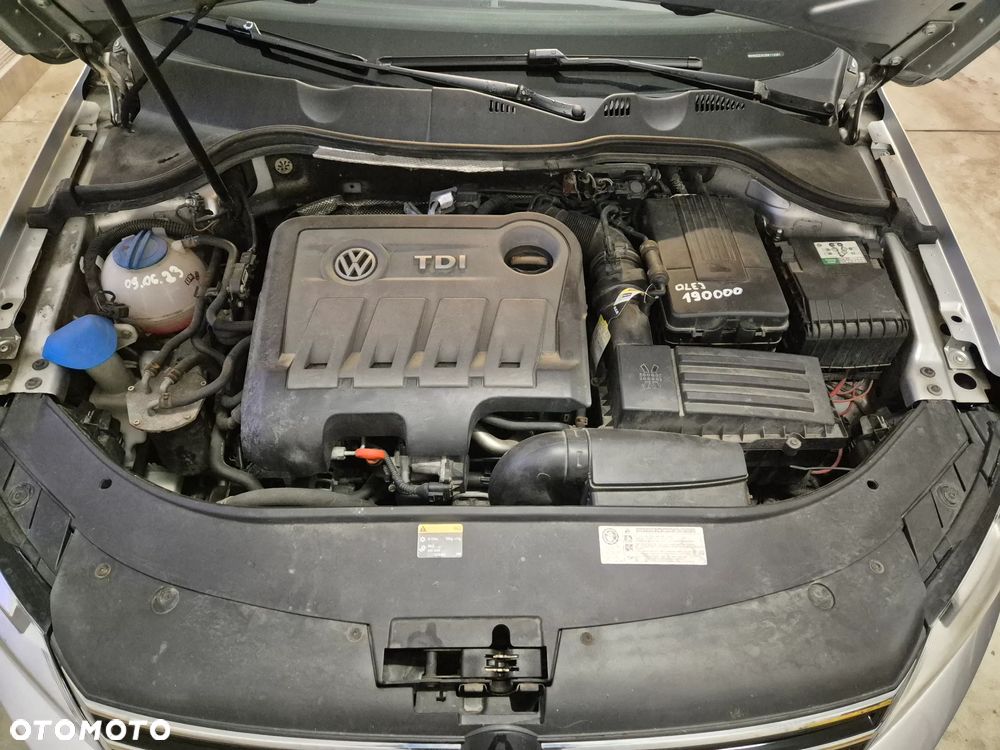 Volkswagen Passat 2.0 TDI DPF DSG Comfortline - 23