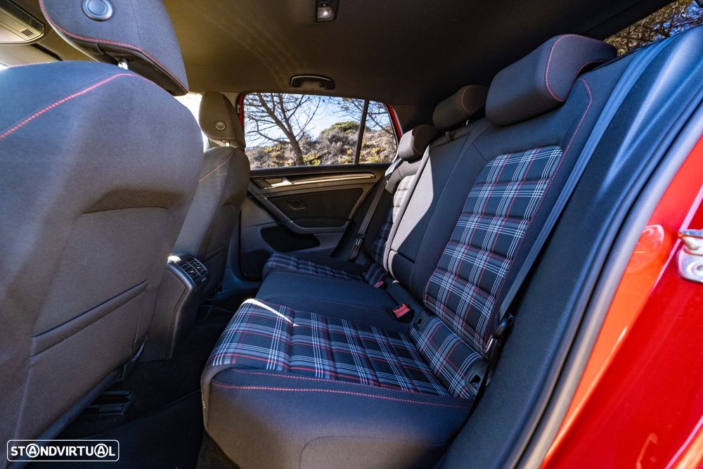 VW Golf 2.0 TSi GTi - 19