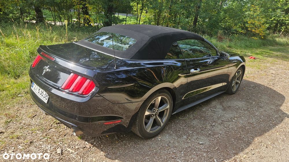 Ford Mustang - 4