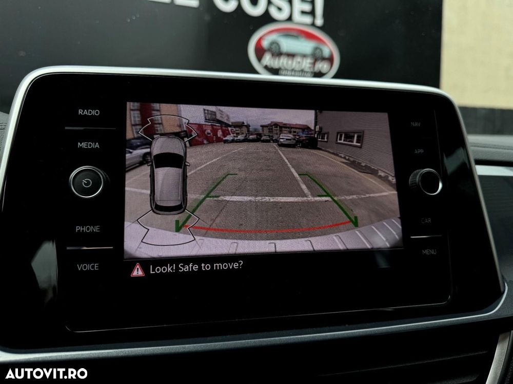 Volkswagen T-Roc - 26