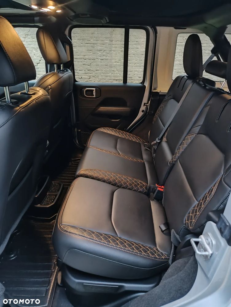 Jeep Wrangler 2.0 4xe Plug-In Hybrid Hardtop Sahara - 25