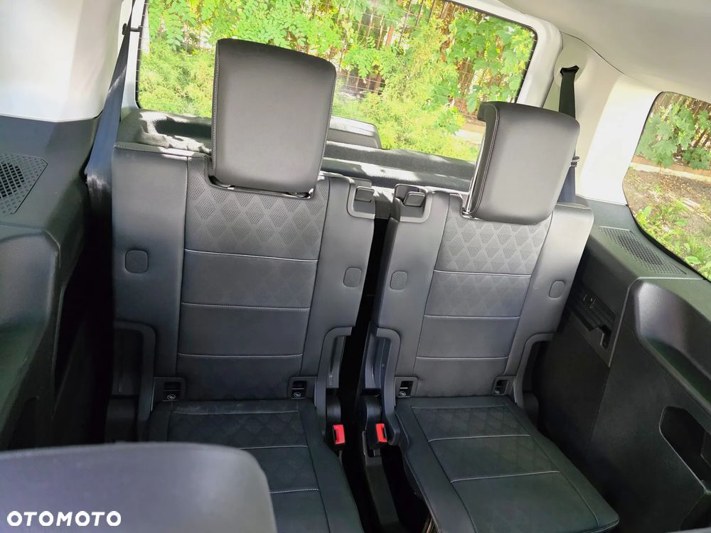 Ford Tourneo Connect Grand - 13