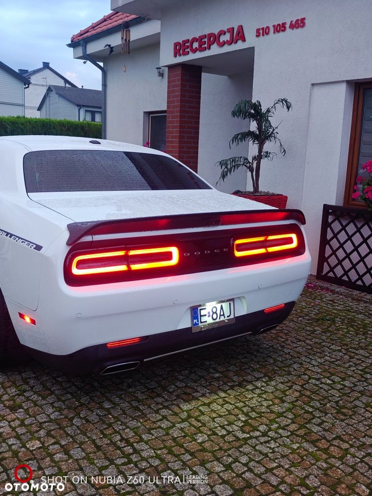 Dodge Challenger - 7