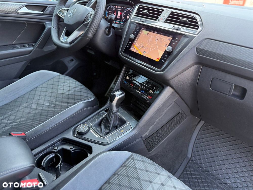 Volkswagen Tiguan 2.0 TDI SCR 4Mot R-Line DSG - 24