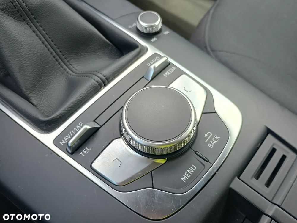 Audi A3 Sportback 30 TFSI - 12