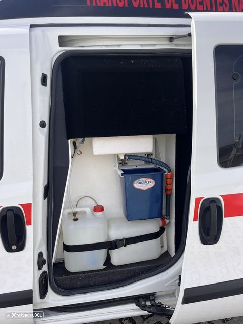 Fiat DOBLO XL 120cv AMBULANCIA - 13