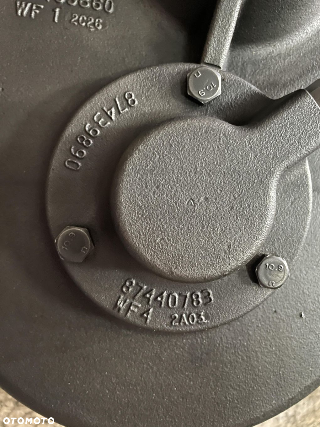 New Holland T8 Case Magnum - element nośny 87439890 - 2