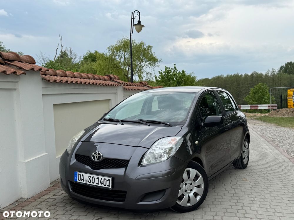 Toyota Yaris - 1