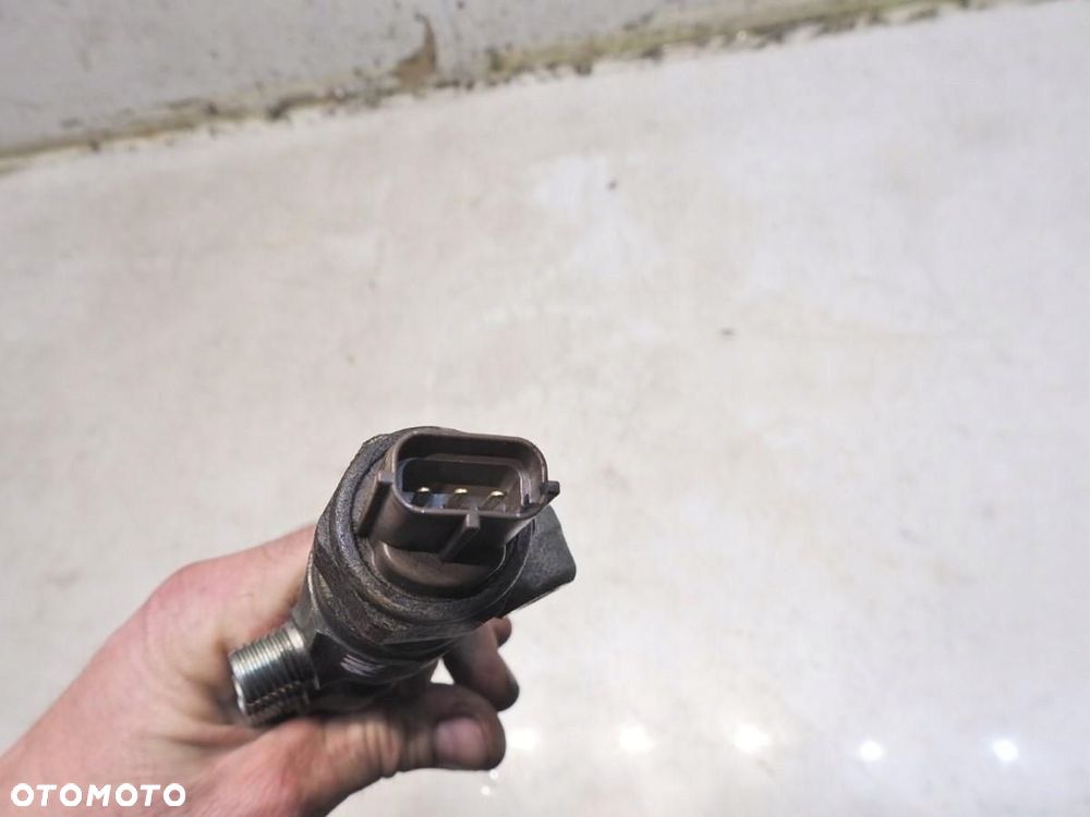 LISTWA WTRYSKOWA SUBARU LEGACY V 2.0 D - 3