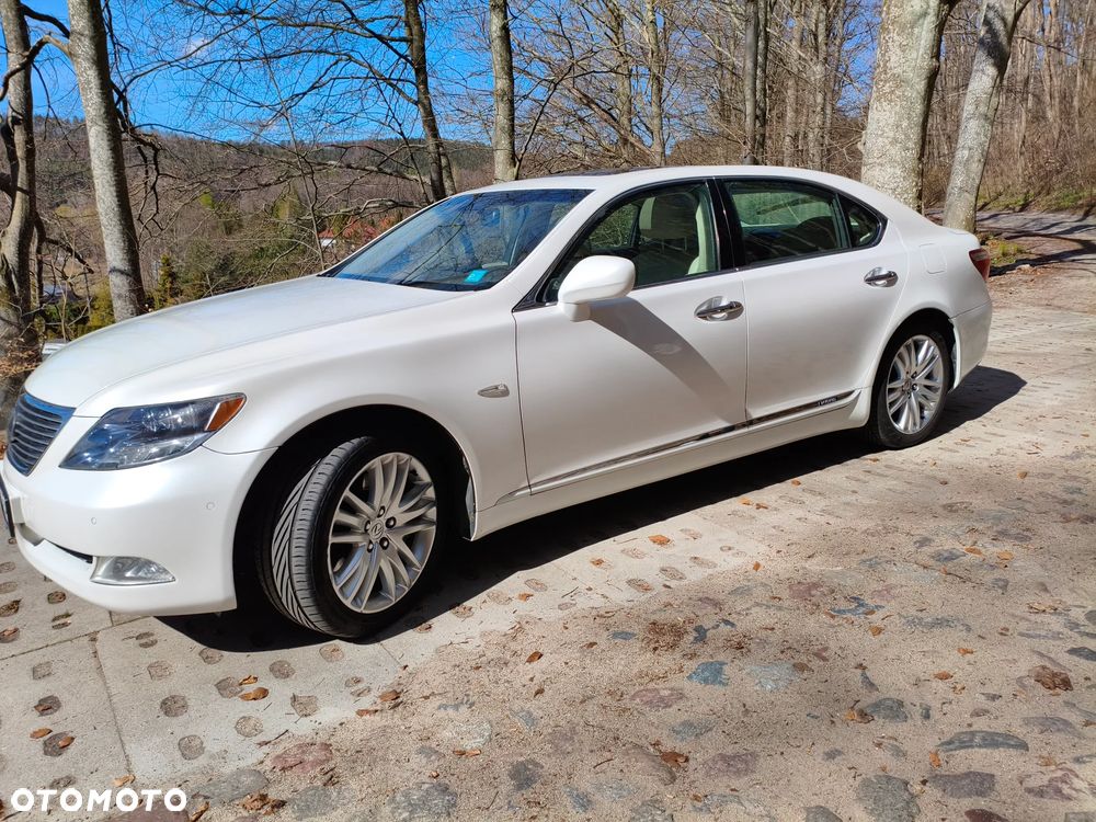 Lexus LS 600h L Prestige - 11