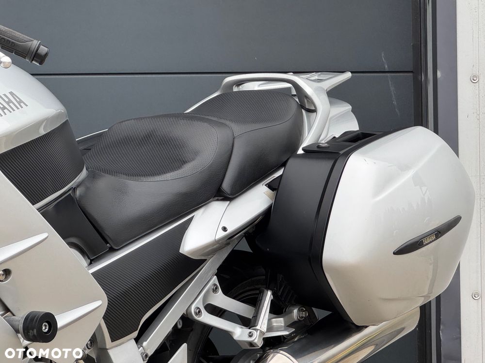 Yamaha FJR - 26
