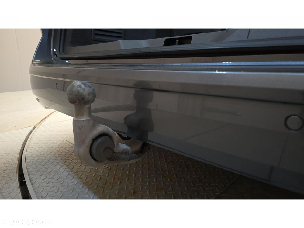 Volkswagen Multivan - 28