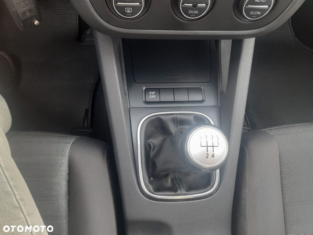 Volkswagen Golf - 17