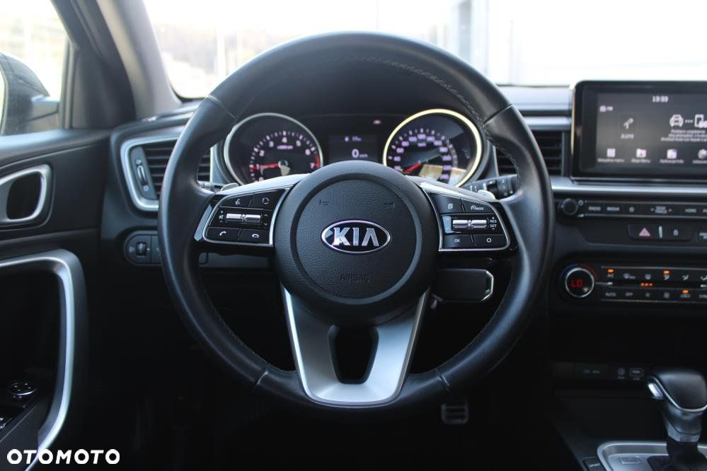 Kia Ceed - 14