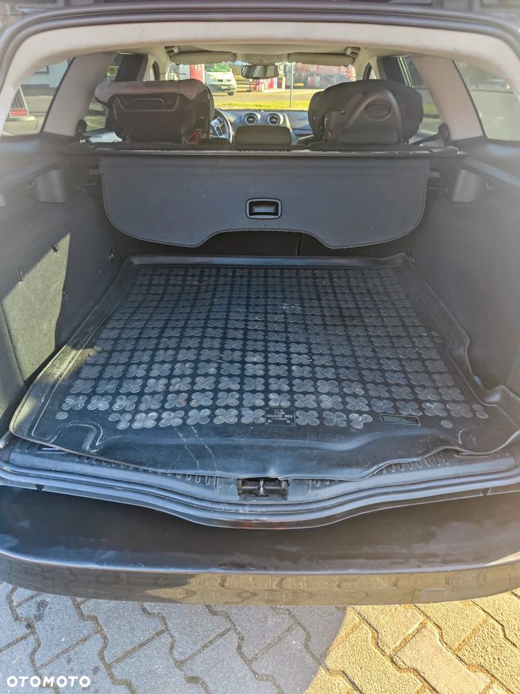 Ford Mondeo 2.0 Ghia X100 / X - 9