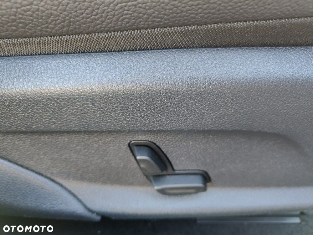 Mercedes-Benz Klasa E - 20