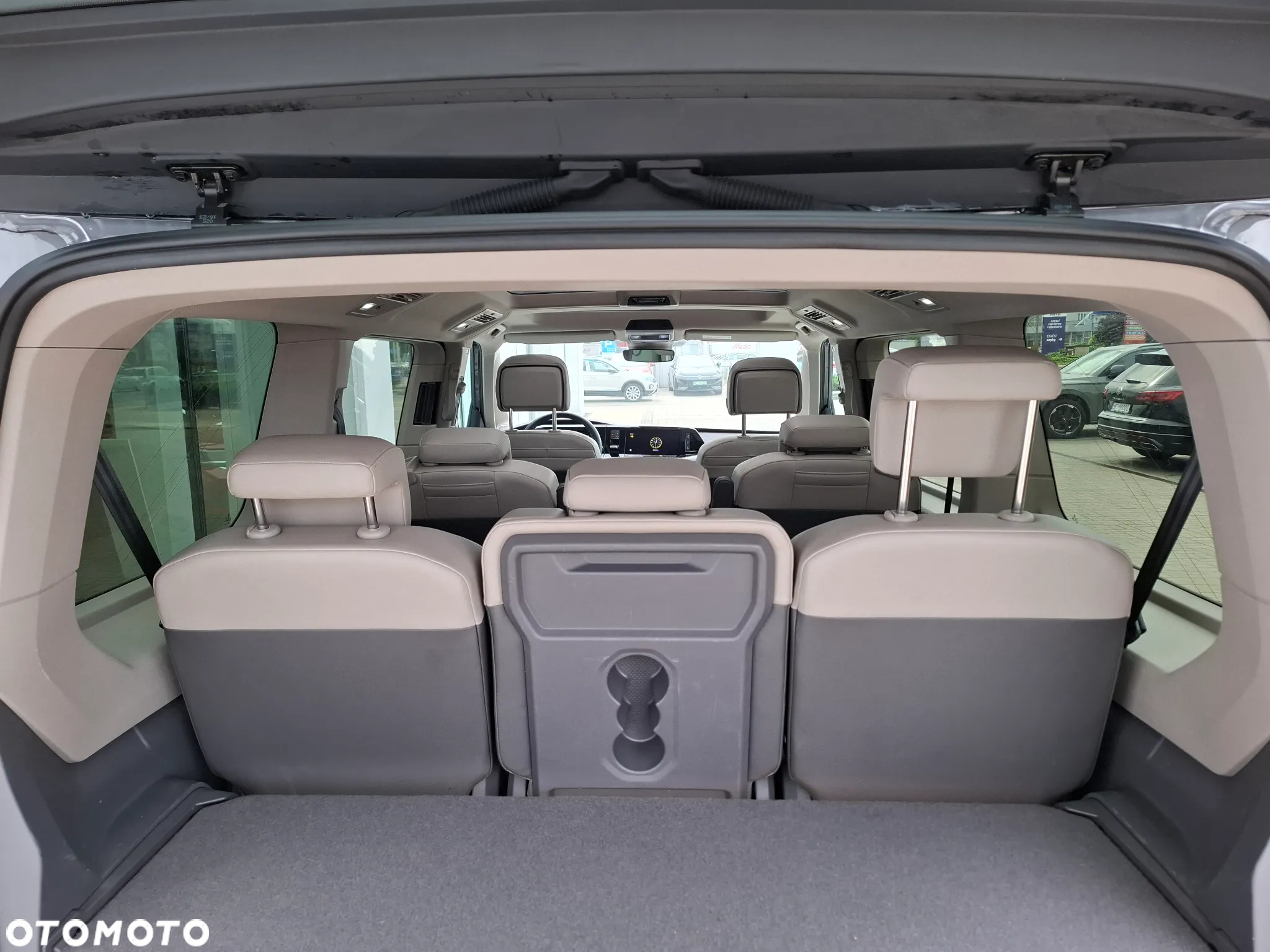 Volkswagen Multivan 2.0 TDI L2 Style DSG - 8