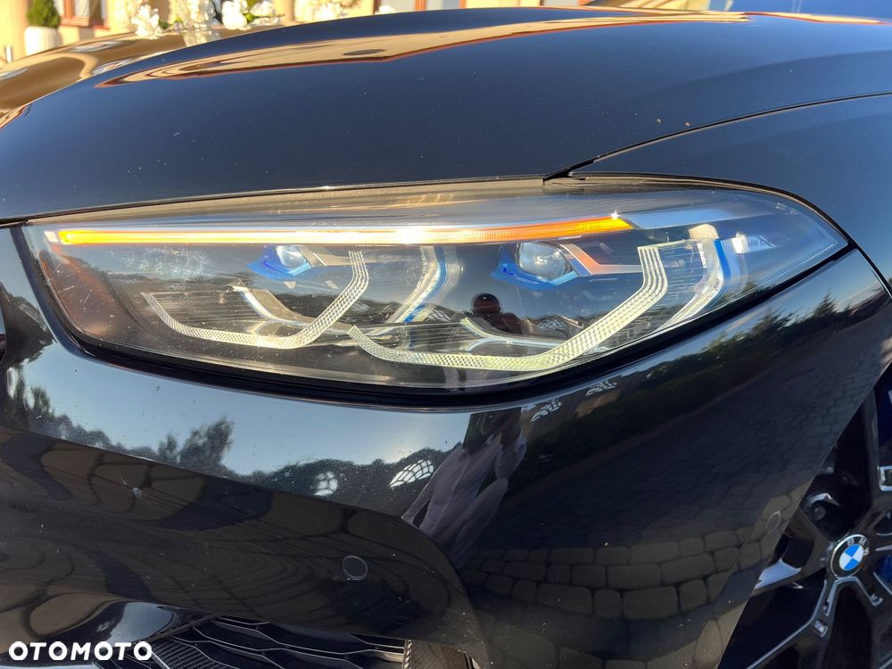 BMW Seria 8 - 11