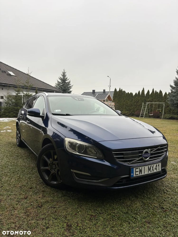 Volvo V60 D2 Geartronic Powershift Momentum - 1