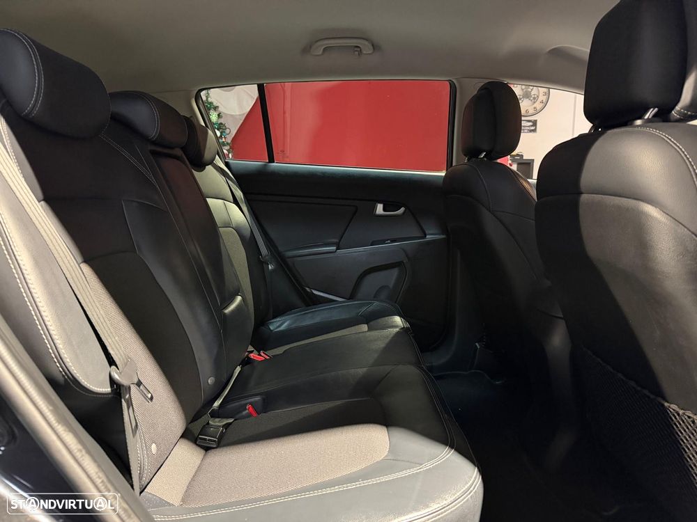 Kia Sportage 1.7 CRDI ISG More Edition - 14