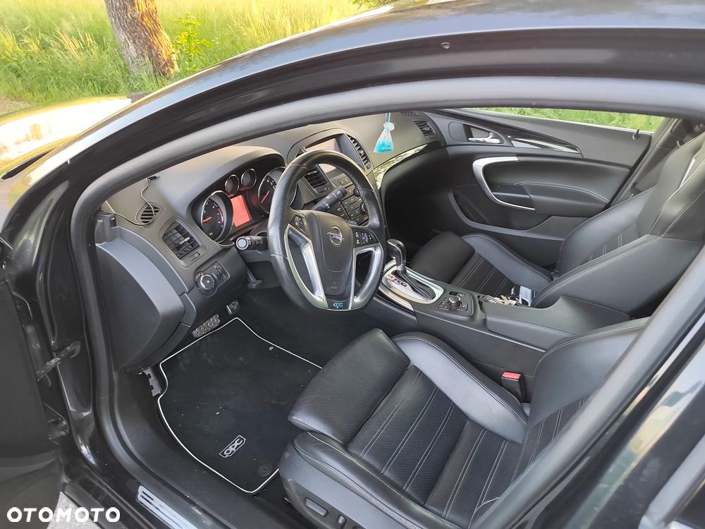 Opel Insignia 2.8 T V6 OPC - 11