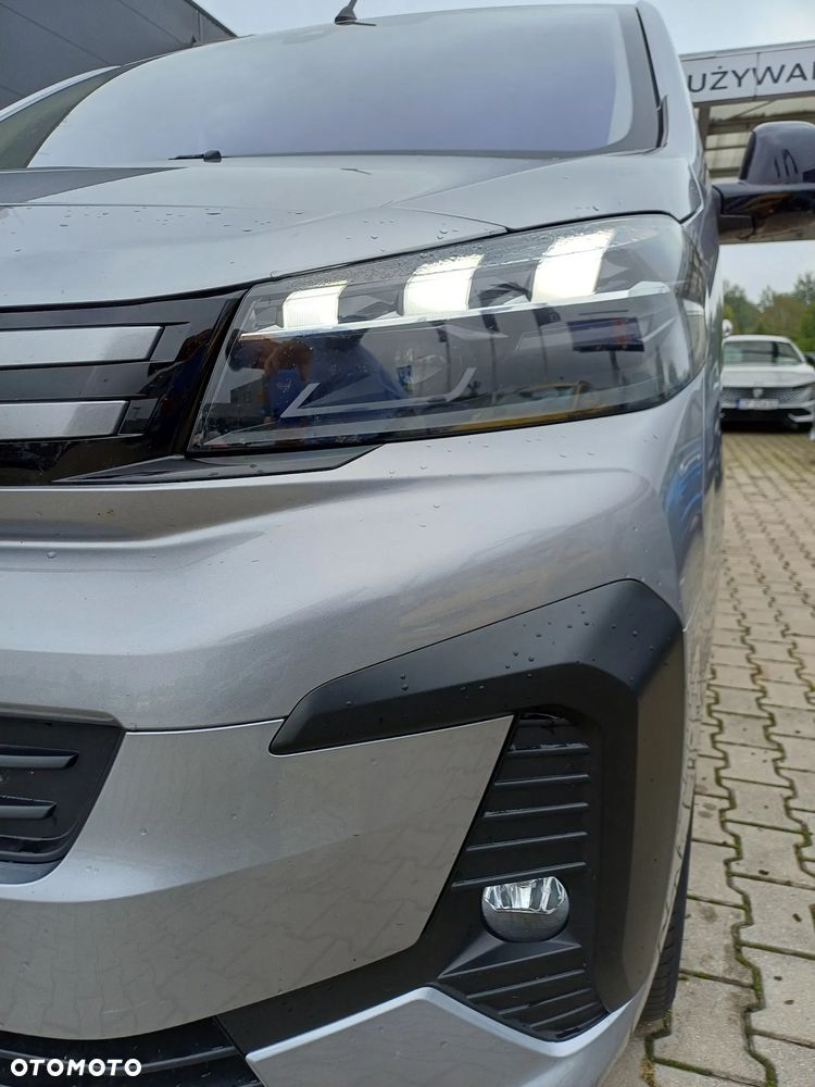Peugeot Traveller 2.2 BlueHDi Long Business EAT8 - 12