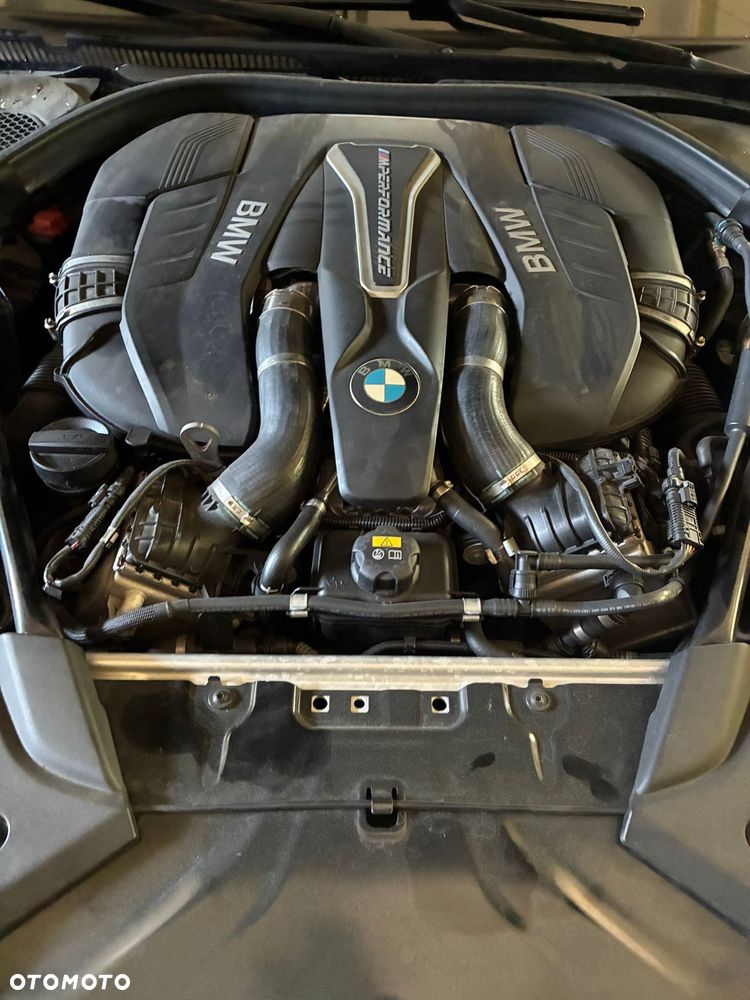 BMW Seria 5 M550i xDrive - 12