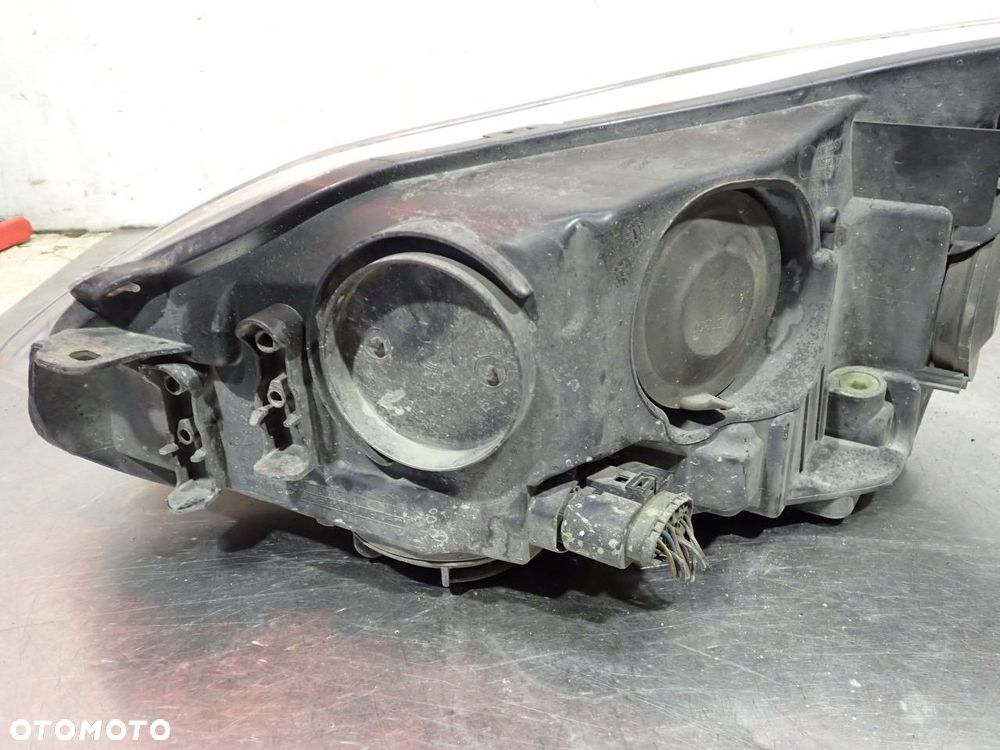 LAMPA PRAWA PRZEDNIA FORD FOCUS MK3 - 4